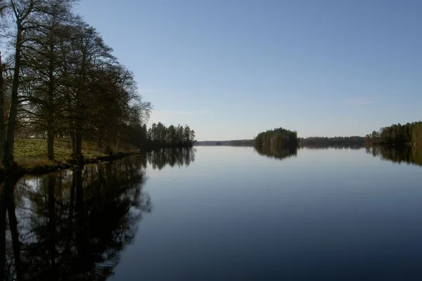 Jällunden sedd från Jälluntofta – en av Hyltekommuns lugna sjöar