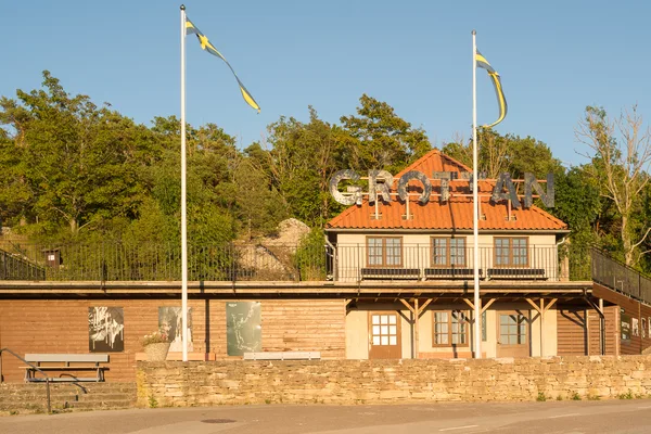 Ingången till Lummelundagrottan – rundens naturliga vändpunkt